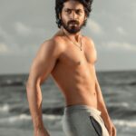 Harish Kalyan Instagram - Fuelled by your love and support, pushed my limits to achieve this look for my upcoming movie. First look coming soon. Stay tuned ❤🤗 #HarishKalyanNext #HKNext Special thanks to doc @drashwinvijay ❤🤗 for all the inspiration & guiding me in the right way. Also @reconnecting_fitness my trainer, thank you for putting up with me & pushing me everyday🙌🙏 P.C - @madhan_christopher || @anushaa13 || @vijayakumar__sk