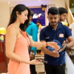Harshika Poonacha Instagram – Unbelievable, isn’t it? #SangeethaMobiles 48th #AnniversarySale has left me in awe. 50% cashback on #Smartphones, huge deals, and discounts when you exchange your old #MobilePhone and #SmartWatch with every #Smartphone! Isn’t that amazing? Moreover, anyone between the age of 13-39 gets Rs.500 OFF! 

Yes, it’s raining offers at the #Sangeetha store! Go, visit and make the best use of their Anniversary sale today. 

#salesandoffers #offers2022 #discounts #deals2022 #smartphonesale #mobilesale #smartwatchsale #electronics #bestoffers #bestdeals

@sangeetamobiles 
@bbenindia
@itssucheta
@thizizradhika 
@shreya_rao_k 

Video Courtesy: @sammyadams.films Sangeetha Mobiles