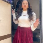 Harshika Poonacha Instagram - Maine tujhe dekha 🥰🥰💕💕💕 . . . . . #trending #hindi #song #kannadathi #kodavathi #braids #hairstyles #shoot #movies #actor #actress #heroine #kannada #movie #thayta