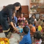 Harshika Poonacha Instagram - On the occasion of Ambareesh uncle’s birth anniversary , I visited my favourite place, The place where gods children live . Always a happy moment when they are around . God bless you children 💕 If you also want to make your birthdays special , visit @srisaisneha_ngo ❤️ Bangalore, India