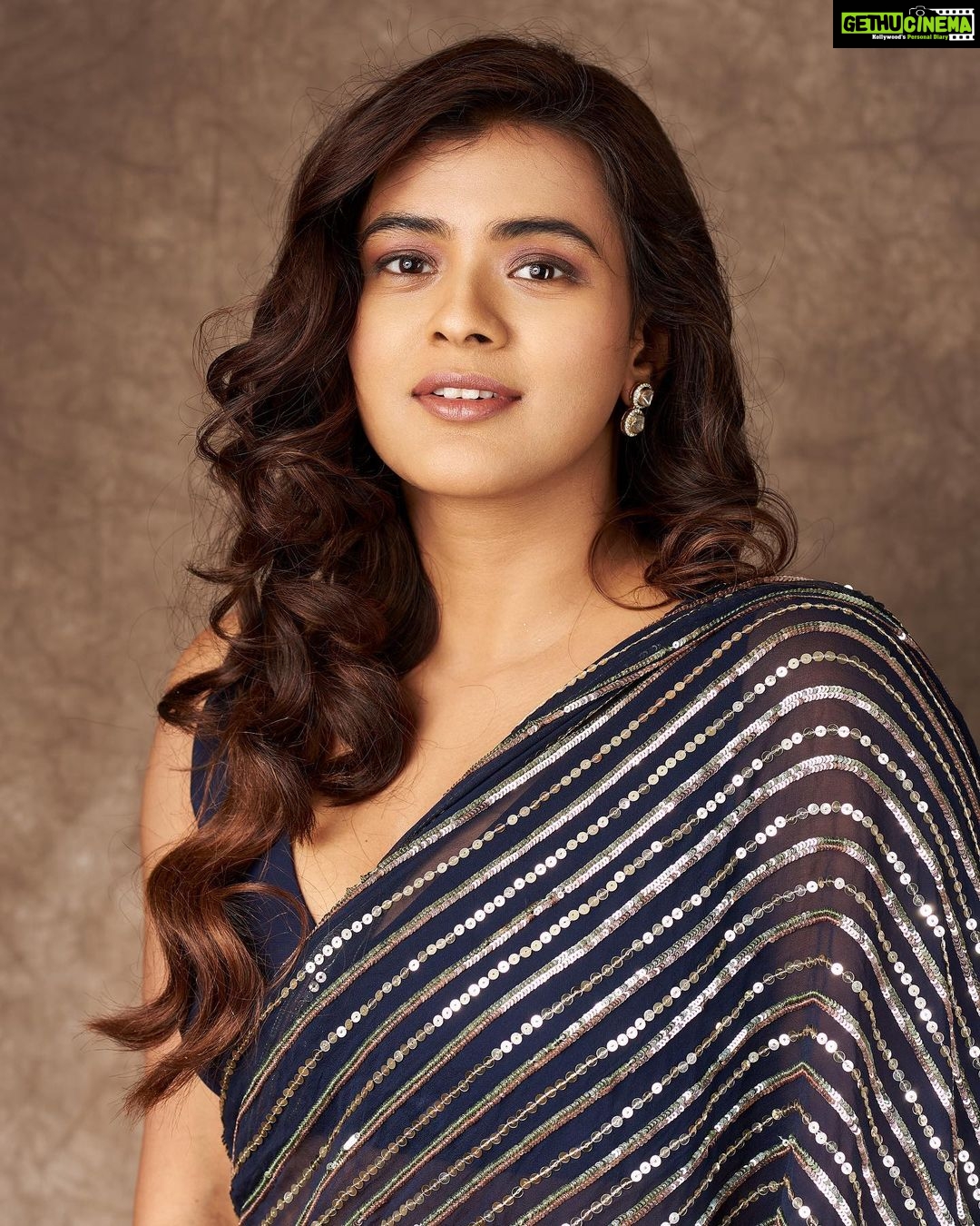 Hebah Patel Instagram - @kalyanyasaswi : Portrait Magician! 💖
