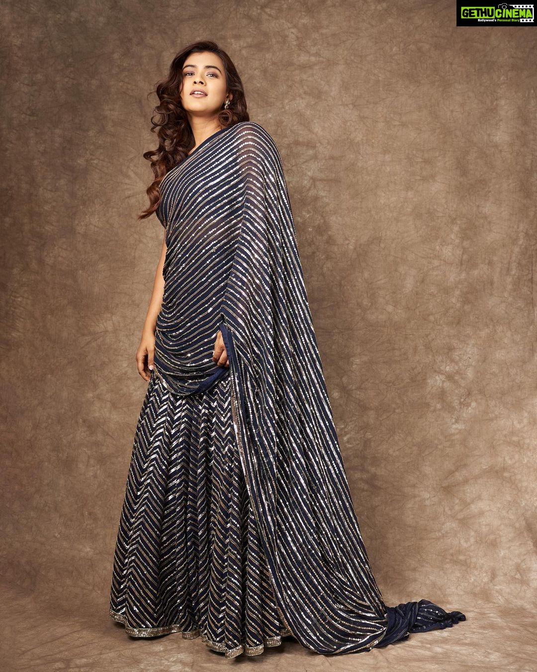 Hebah Patel Instagram - 👗: @officialanahita @prevasu @srjfinejewelry 💄: @gulzarrwalaani 📸: @kalyanyasaswi