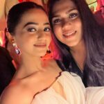 Helly Shah Instagram – #Mondayphotodump 🌟💋

Reminiscing this glam episode that we shared at the L’Oreal Paris 25th Anniversary Dinner Party 🎉❣️😍