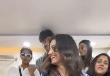Helly Shah Instagram - When you forcefully bring one and the others have a different level of enthusiasm to complete the step 😂 #reelsinstagram #reels #reelitfeelit #trendingreels