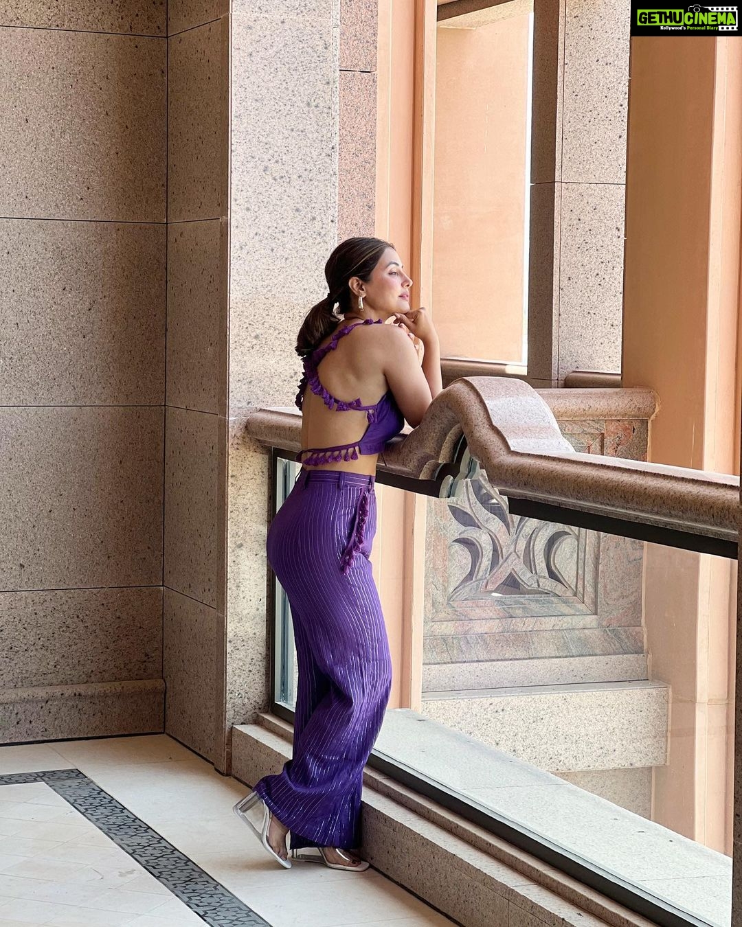 Hina Khan Instagram - 💜 Outfit @kalakaaribysagarika