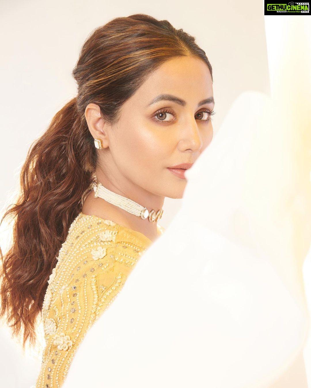 Hina Khan Instagram - About last night For #Umang2022 🌼