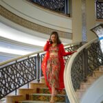 Hina Khan Instagram - Living through the exotic Royalty at Emirates Palace Every corner is attentively made with brilliant artisanship.. @emiratespalace it’s a pleasure to be here.. @visitabudhabi #SummerInAbuDhabi #EmiratesPalace #HKInAbhuDhabi