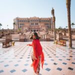 Hina Khan Instagram - Experienced the life of royals at this enchanting @emiratespalace Thank you @visitabudhabi for hosting me and making this trip so welcoming and warm.. @emiratespalace your hospitality precedes you❤️ #HKInAbuDhabi #EmiratesPalace #SummerInAbuDhabi @visitabudhabi . . . . Outfit @reik.studio Jewels @karishma.joolry Footwear @londonrag_in Glam @radiant.salon Emirates Palace