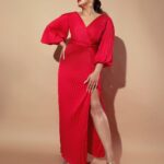 Huma Qureshi Instagram - Passion you see … is a reflection of you 🔥 #red #hot #burn #passion #gown Stylist @sanamratansi Outfit : @zwaan.official Jewellery : @minerali_store Footwear : @chalkstudio Assisted by : @nirikshapoojary_ Photographer : @akshayrathodphotography