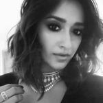 Ileana D'Cruz Instagram - Blurry bling ✨