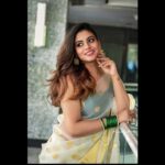 Iniya Instagram -