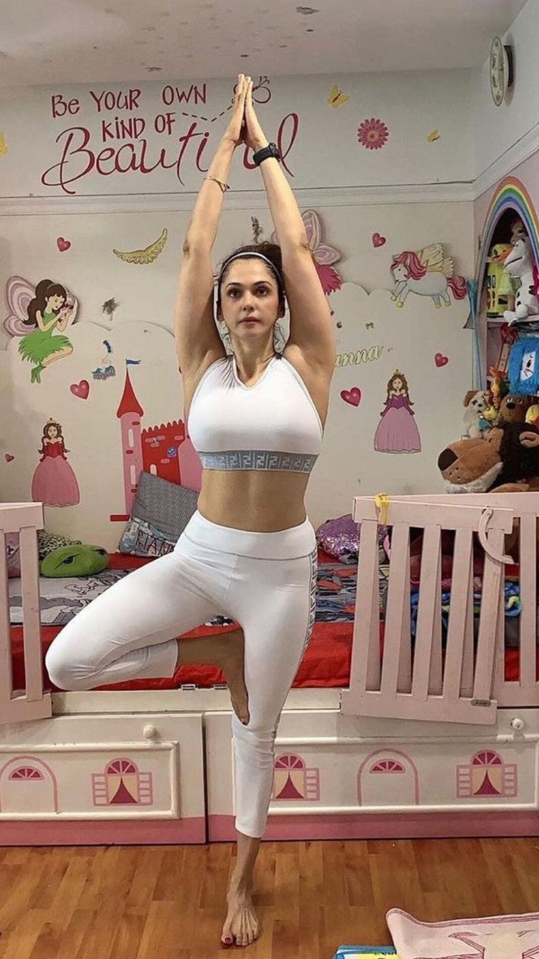 Isha Koppikar Instagram - Yoga is like music. The rhythm of the body, the melody of the mind, and the harmony of the soul create the symphony of life. Happy International Yoga Day and happy world music day 🎶 #yogaday #yogapractice #yogaeveryday #yogareel #worldmusicday #music #yogaeverydamnday #yogajourney #breatheinbreatheout #musicday #trendingreels #reelsofinstagram Mumbai, Maharashtra