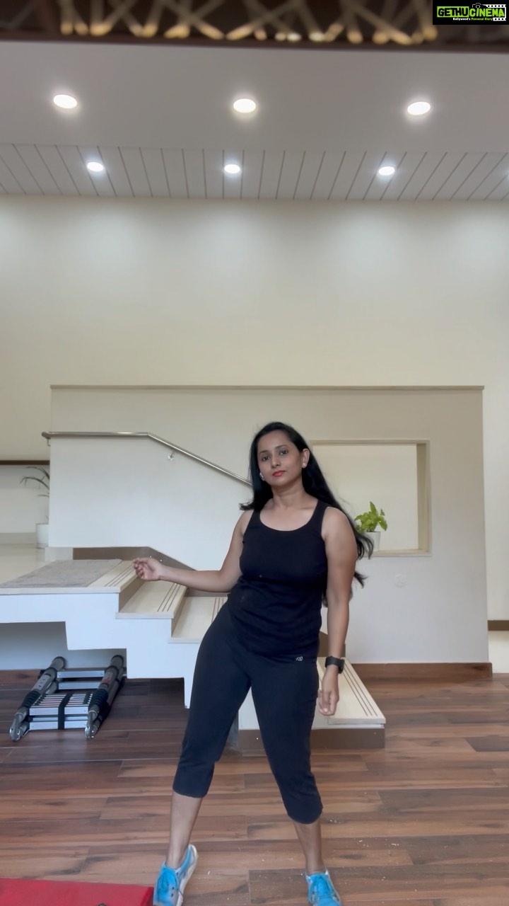 Ishika Singh Instagram - Coz it’s trending and my little one was busy playing with her legos I got some time to be in my lalala land … ignore lighting and ignore makeup lolz 😂 .. #dancereels #dancevideo #lovetodance #keepingitreal #keepingitsimple #tryingtobecool #coolstuff #dancechallenge #myfavsong #thereoncewasashipthatputtosea #shiplife #reelsinstagram #reelitfeelit #lovereels❤️ #goingback #lovingme #lovingmyself #lalaland #actorslife #actorlife #onceanactoralwaysanactor #filmindustry #telugufilmnagar #telugufilmindustry #playingitcool #mommiesgirl #toddlermom #momslife Aparna's Palm Grove