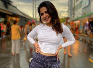 Iswarya Menon Instagram - Love getting lost in a world made of coffee, yum food & good conversations 🥰 . #simplepleasures #ifindhappinessinthesimplestofthings ♥️