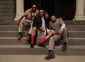 Jackie Shroff Instagram - Jahan chaar yaar mil jaaye….arre chautha kidhar hain bhidu….. @duttsanjay @mithunchakrabortyofficial ? #BAAPofallfilms