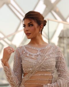 Jacqueline Fernandez Instagram - Golden hour in #AbuDhabi !!! 💫 @iifa