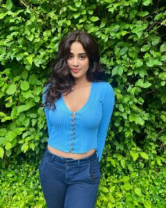 Janhvi Kapoor Instagram - 🌸 “to see we must forget the name of the thing we’re looking at” - Monet 🌸