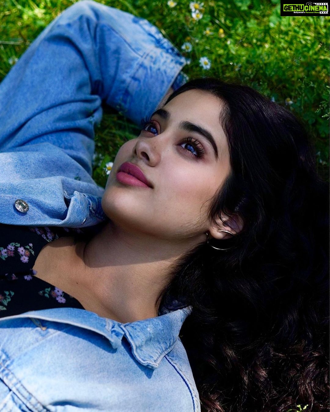 Janhvi Kapoor Instagram - we’re after the same rainbows end 🌈