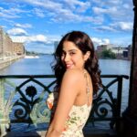 Janhvi Kapoor Instagram - hallo Berlin!