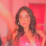 Janhvi Kapoor Instagram - meet me on a monday 💕