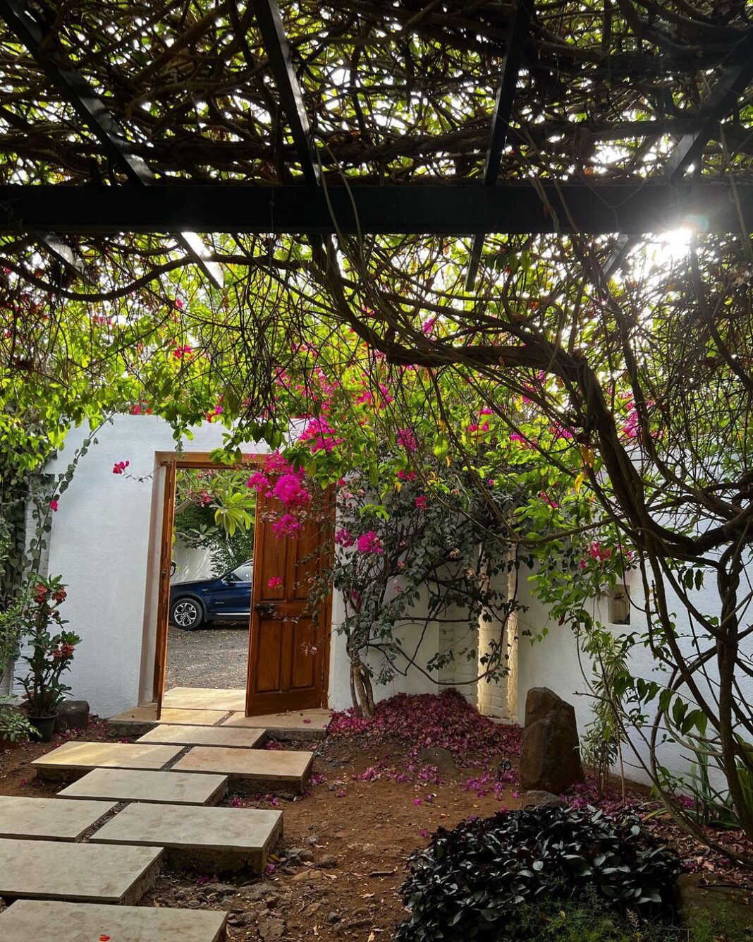 Jennifer Winget Instagram - A home away from home, anytime of the year…..And blissfully better when it’s on your birthday! Bisou Bisou @vistarooms Couldn’t have landed better for my birthday! . . . . You too can #ScriptYourStay at #WanderBeyondAlibaug with @vistarooms (now christened #StayVista) Use Code: JENNIFER10