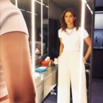 Jennifer Winget Instagram - Vain-ity diaries! ☺️ 💄 @sonamvaghani.mua 🙆 @hairbysharda 👗 @natashaabothra