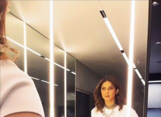 Jennifer Winget Instagram - Vain-ity diaries! ☺️ 💄 @sonamvaghani.mua 🙆 @hairbysharda 👗 @natashaabothra