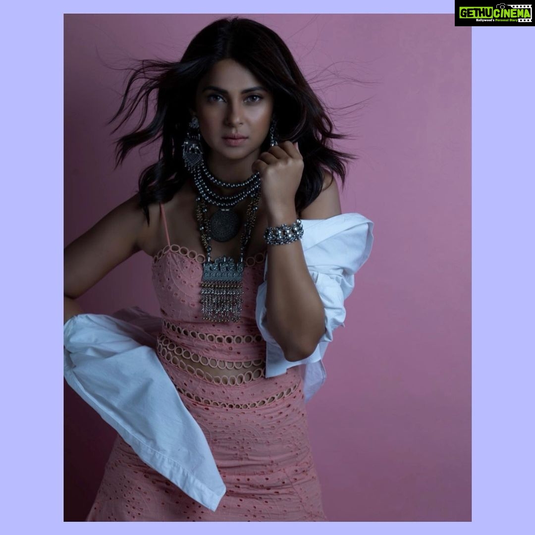 Jennifer Winget Instagram - A rumour can travel half way around the world, while the truth is still layering her necklaces!π Styling: @simmerouquai Hair: @vanessafernandes19 @bbluntindia Makeup: @mukeshpatilmakeup Pink Co-ords: @a.la.modebyakanksha Photographed by: @harshphotography11