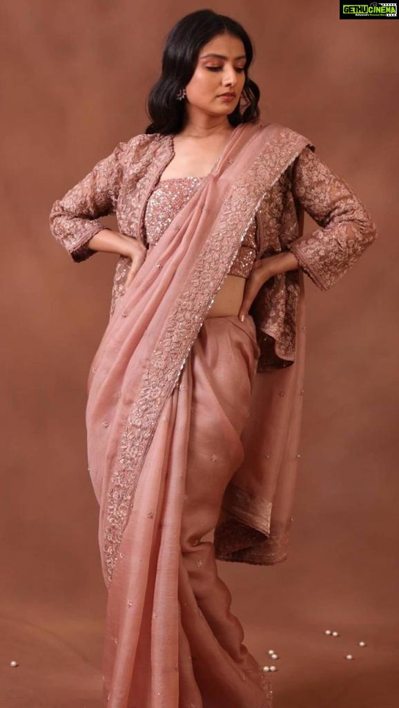 Joy Crizildaa Instagram - Organza saree ✨ To place an order Kindly DM ! ❤️ Disclaimer : color may appear slightly different due to photography No exchange or return Unpacking video must for any sort of damage complaints Threads here and there, missing threads,colour smudges are not considered as damage as they are the result in hand woven sarees. #joycrizildaa #joycrizildaasarees #handloom #onlineshopping #traditionalsaree #sareelove #sareefashion #chennaisaree #indianwear #sari #fancysarees #iwearhandloom #sareelovers #sareecollections #sareeindia