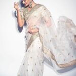Joy Crizildaa Instagram - Organza saree ✨ To place an order Kindly DM ! ❤️ Disclaimer : color may appear slightly different due to photography No exchange or return Unpacking video must for any sort of damage complaints Threads here and there, missing threads,colour smudges are not considered as damage as they are the result in hand woven sarees.