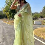 Joy Crizildaa Instagram - Organza saree ✨ To place an order Kindly DM ! ❤️ Disclaimer : color may appear slightly different due to photography No exchange or return Unpacking video must for any sort of damage complaints Threads here and there, missing threads,colour smudges are not considered as damage as they are the result in hand woven sarees.