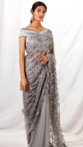 Joy Crizildaa Instagram - To place an order Kindly DM ! ❤️ Disclaimer : color may appear slightly different due to photography No exchange or return Unpacking video must for any sort of damage complaints Threads here and there, missing threads,colour smudges are not considered as damage as they are the result in hand woven sarees.