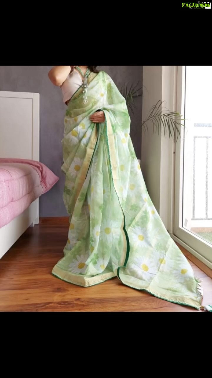 Joy Crizildaa Instagram - Chanderi organza saree ✨ To place an order Kindly DM ! ❤️ Disclaimer : color may appear slightly different due to photography No exchange or return Unpacking video must for any sort of damage complaints Threads here and there, missing threads,colour smudges are not considered as damage as they are the result in hand woven sarees. #joycrizildaa #joycrizildaasarees #handloom #onlineshopping #traditionalsaree #sareelove #sareefashion #chennaisaree #indianwear #sari #fancysarees #iwearhandloom #sareelovers #sareecollections #sareeindia