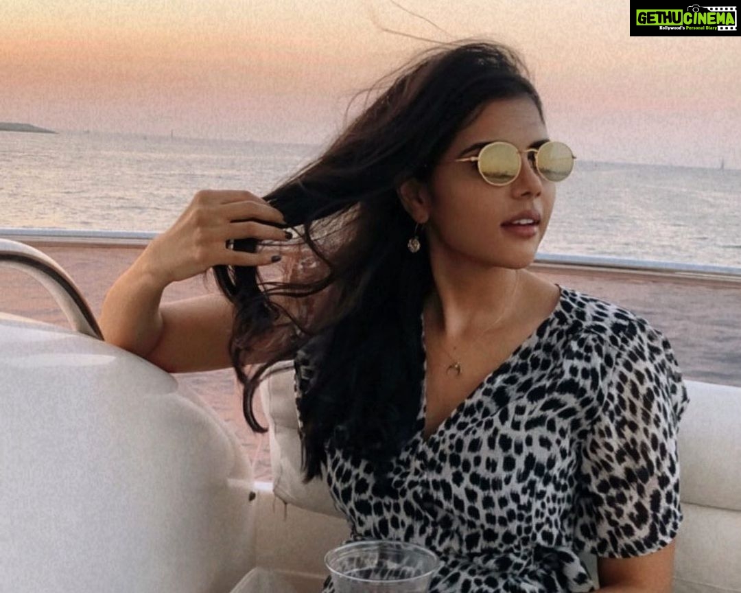 Kalyani Priyadarshan Instagram - 🌤☀️🌊