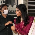 Kalyani Priyadarshan Instagram - When theres “COVID cuts” so your director is also your hairstylist 🤷🏻‍♀️ Seriously though, we had the time of our lives shooting this film. We somehow pulled it off during the lockdown and it means the world that people are loving it ♥️ For those who have yet to see it, watch it on @primevideoin this weekend! #puthampudhukaalai #ilamaiithoitho #sudhakongara @kalidas_jayaram @nikethbommi #jayaram #urvashi @gvprakash