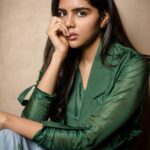 Kalyani Priyadarshan Instagram – 👀….
Shot by @kiransaphotography 
Fashion stylist @pallavi_85 
Outfit @snehaaroralabel 
MUH @pinkylohar