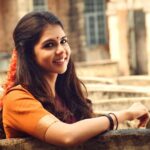Kalyani Priyadarshan Instagram - #kannukotti lyrical from Ranarangam - 24hrs to go 😁