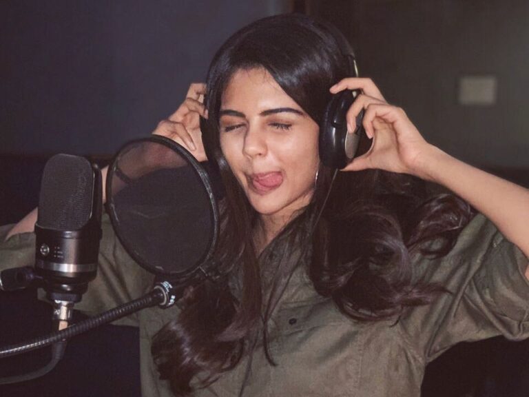 Kalyani Priyadarshan Instagram - Hearing such positivity... Thank you for all the messages from those who said they understood Lahari. We tried to give you a real girl and stayed away from all the glitter. Means so much when people say they connected. 🙏🏻Gave my voice for the first time... thanks to all those that said it sounded genuine. All of this makes my day. We tried our best to make an honest film free of any gimmicks and it means the world when we see the success . Love, Lorry, sorry ... LAHIRI ♥️ 📸: @jetpanja 🤪