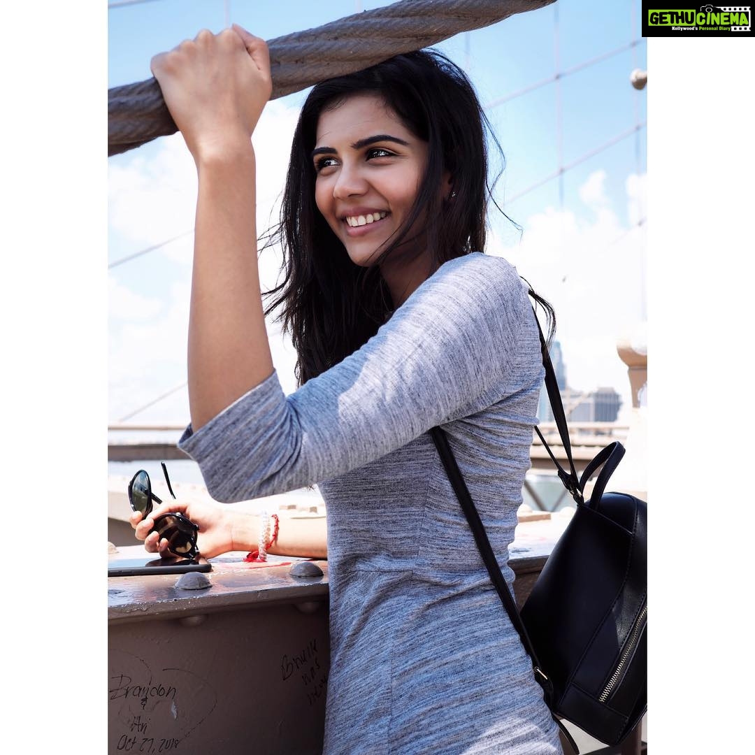 Kalyani Priyadarshan Instagram - Brooklyn’s got my beat! ❤️ Brooklyn Bridge