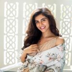 Kalyani Priyadarshan Instagram - Here’s the last one of our #photoseries 🌼🌷 #pic3