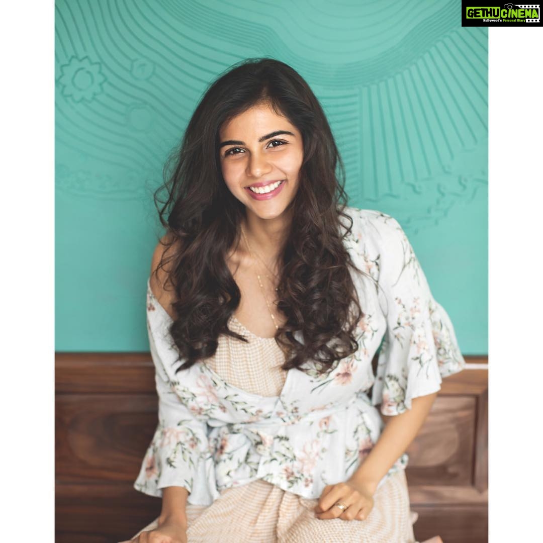Kalyani Priyadarshan Instagram - And the #photoseries continues... #pic2 πΈβ