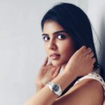 Kalyani Priyadarshan Instagram - Luckily, I have such talented friends. Only @tarunkoliyot can make a random click where I have no makeup on look like this... imagine what he can do when he is in full on work mode #casualwednesdays #nomakeupnoworries #friendspromotefriends 😜