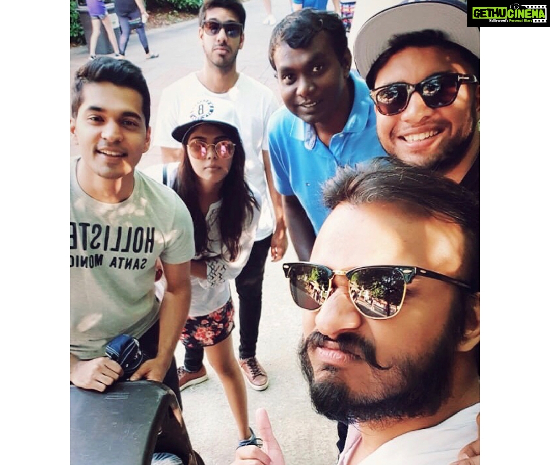Kalyani Priyadarshan Instagram - Got that ‘all set to conquer some roller coasters’ face ON 🎢 🎢 🎢 #sixflags #eltoro #adventureisoutthere Six Flags Great Adventure