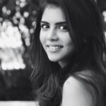 Kalyani Priyadarshan Instagram - ⚫️🌑⚪️😊