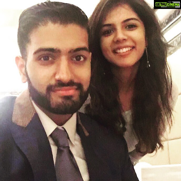 Kalyani Priyadarshan Instagram - Fake cousins sometimes make the best people. #twopersonsquad #comebackalready #newyorktochennai