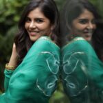 Kalyani Priyadarshan Instagram - Me: "Mirror mirror on the wall, who's the prettiest, funniest and coolest of them all?" Them: "Umm that's a glass window" Me: "oh ok 😶" . . Shot by @kiransaphotography Styled by @nikhitaniranjan Outfit @picchika Jewelry @kalyanjewellers_official