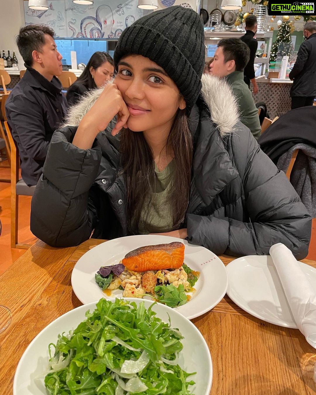 Kalyani Priyadarshan Instagram - Sugar and ice and everything nice 🤍 Maldives