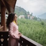 Kangana Ranaut Instagram - Here is something for all design enthusiasts, who love decor and are curious about mountains architecture which is local but ancient and deeply traditional …. I built a new home it’s an extension of my existing house in Manali but this time kept it authentic, typically mountain style made of river stone, local slates and wood. I have also incorporated Himachali paintings, weaves, rugs, embroideries and wooden karigiri…. Have a look, also these pictures are clicked by an incredibly talented Himachali photographer @photovila1