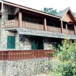 Kangana Ranaut Instagram - Here is something for all design enthusiasts, who love decor and are curious about mountains architecture which is local but ancient and deeply traditional …. I built a new home it’s an extension of my existing house in Manali but this time kept it authentic, typically mountain style made of river stone, local slates and wood. I have also incorporated Himachali paintings, weaves, rugs, embroideries and wooden karigiri…. Have a look, also these pictures are clicked by an incredibly talented Himachali photographer @photovila1