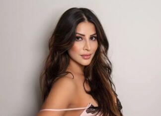 Karishma Kotak Instagram - Inspiring people everywhere to be the truest version of themselves, Karishma as an artist believes in the importance of meaningful work. Be it acting, modelling or anchoring, “As an artist, you just want to do good work”. . . Actress: Karishma Kotak @karishmakotak26 Magazine: L'utopia Magazine @lutopiamagazine Editor: Aparajita Jaiswal @davis_griffo Creative Director & Co-founder: Rahul Kumar @thewildstallion.in Shot by @nigel.london HMUA: @bijalraj Artist Reputation Management: @shimmerentertainment @lathiwalatasneem @namita_rajhans_ Shoot Managed by: @akshatamanikpurkar . . . . #junecover2022 #cover #karishmakotak #model #actress #sports #anchor #fitness #magazinecover #june #bollywood #issue #fashion #lifestyle #glamour #modeling #acting #beautiful #blue #denim #bluedenim #shorts #clothing #dresses #brand #portfolio #photoshoot #picoftheday #instapic